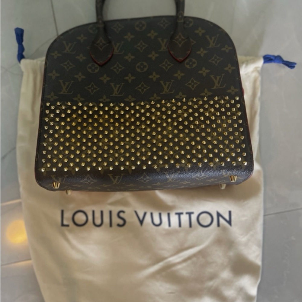 Limited Edition 2014 Louis Vuitton Monogram Black and Gold Studded Satchel